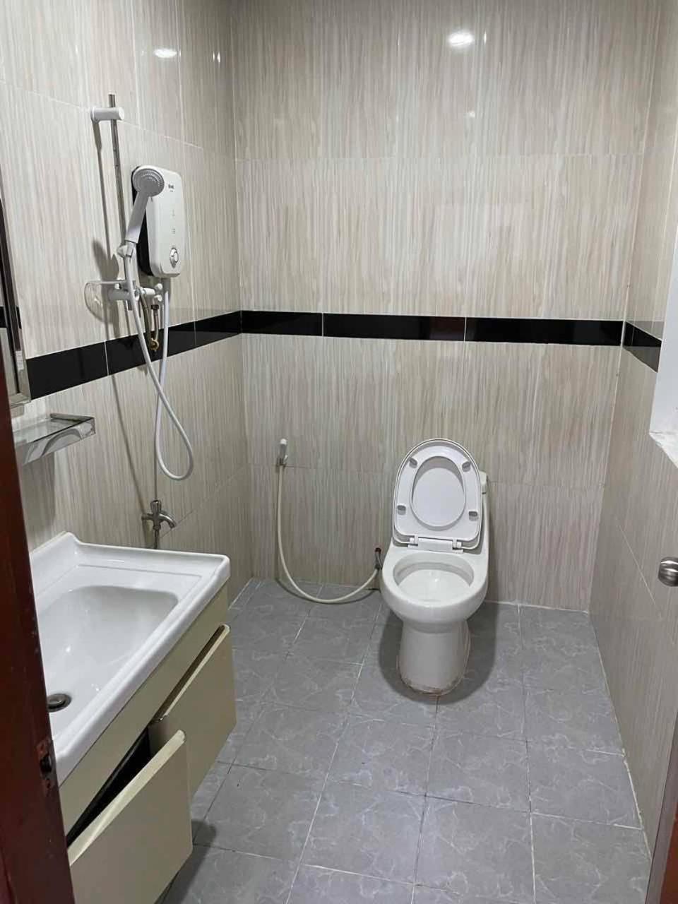 Hotel Angel Building Sihanoukville Esterno foto