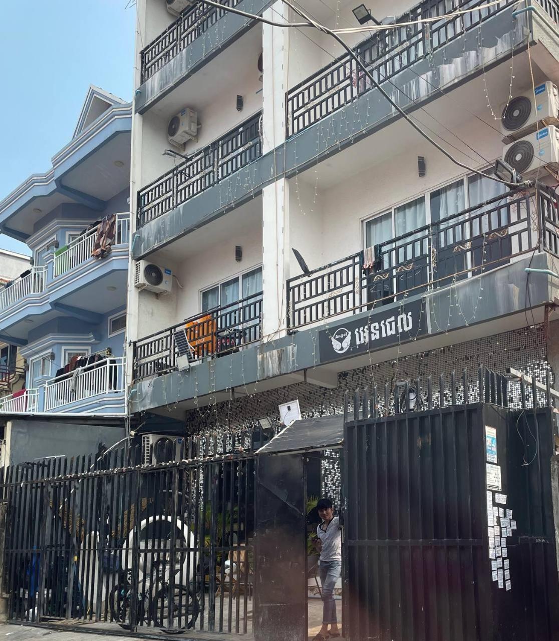 Hotel Angel Building Sihanoukville Esterno foto